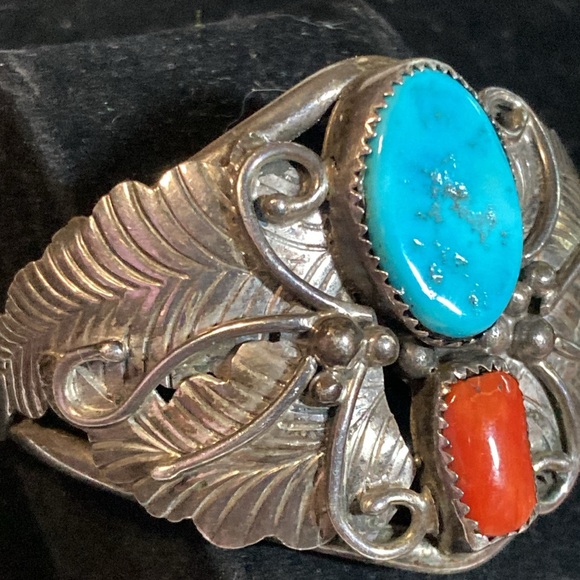 Sterling turquoise and coral Native American cuff - Picture 6 of 8